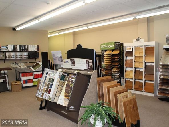 202 W Washington St, Charles Town, WV 25414